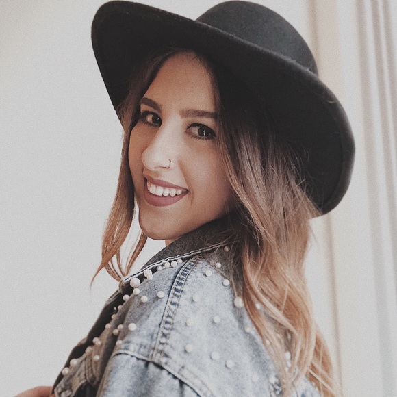 Meet the Posher - Picture 1 of 1